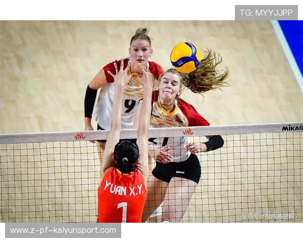 中国女排二号位平拉开酣畅扣杀——赛场上的力量与美学